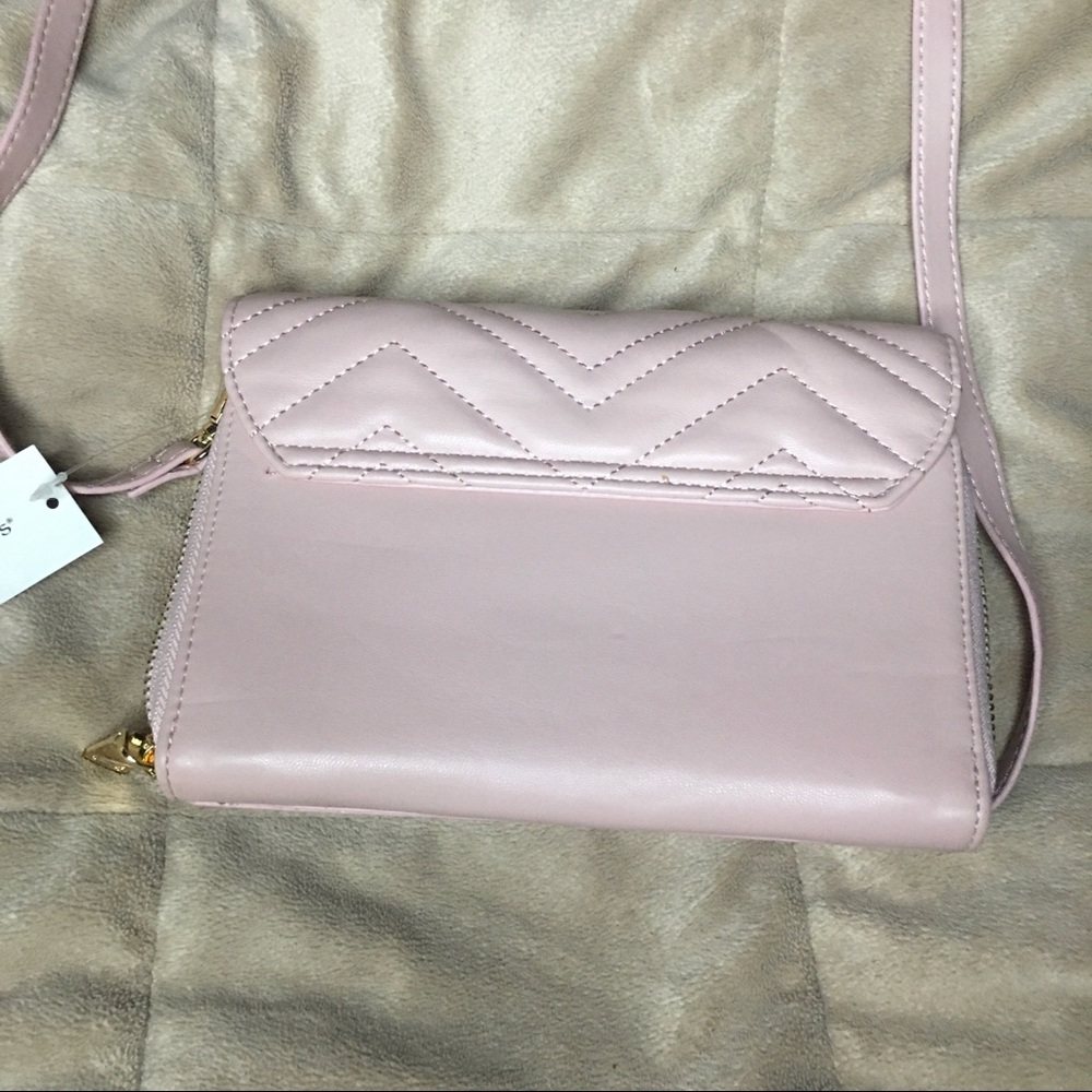 Francesca’s Light Pink Cross Body Purse - Picture 3 of 9